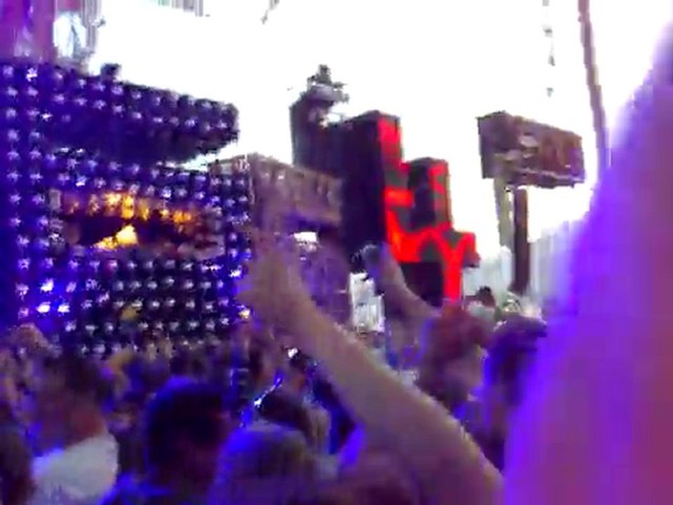 defqon 1 2010 wildstylez just as easy