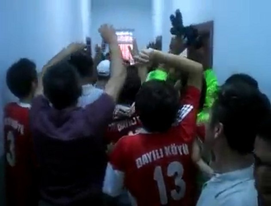 Dayılısporumuz erikspor maç sonu soyunma odası koridorları