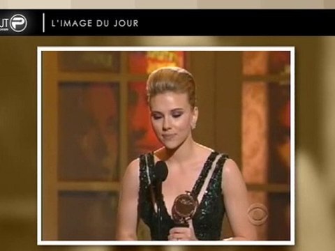 Scarlett Johansson émue aux larmes !