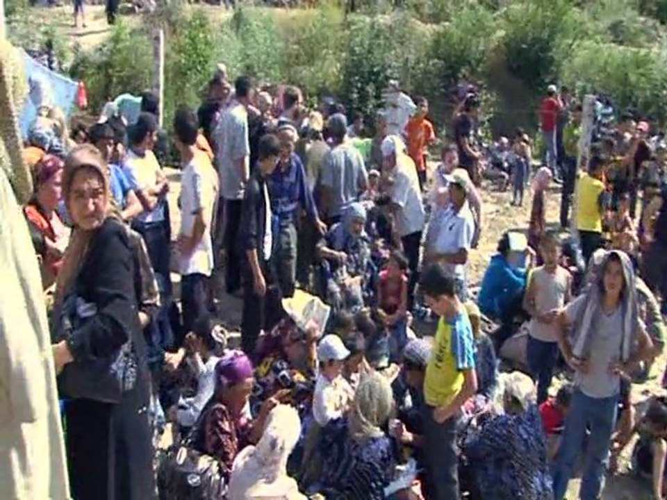 Des milliers de réfugiés ouzbeks fuient le Kirghizstan