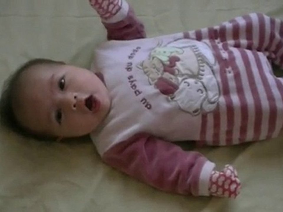 Chloé - 2010/05/31 - Je veux pas parler à papa