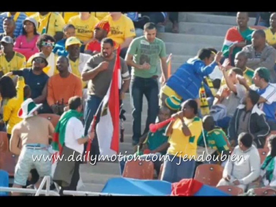 محاصرة مصري يشجع سلوفينياun égyptien vs un Algérien au coupe