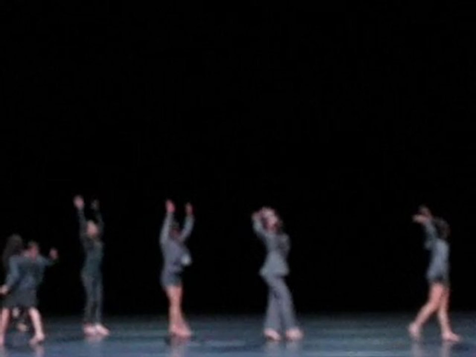Dance by Grenoble CRR  teenage dancers _ DANSE contemporaine