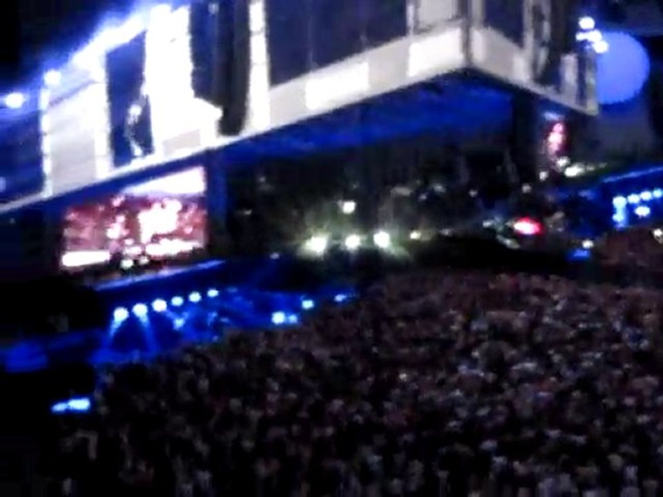 MUSE - intro undisclosed desires @ STADE DE FRANCE - 11 juin