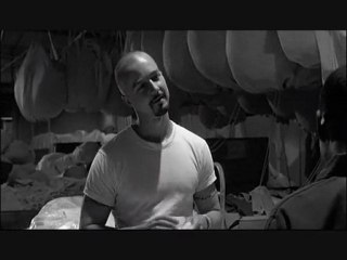 American History X - Scéne Docteur love en prison