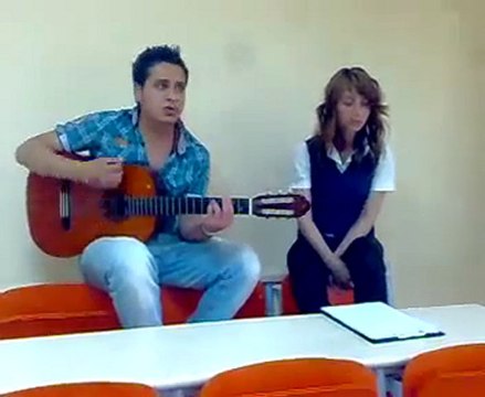 Kızın Sese Dikkat Amatör Ses