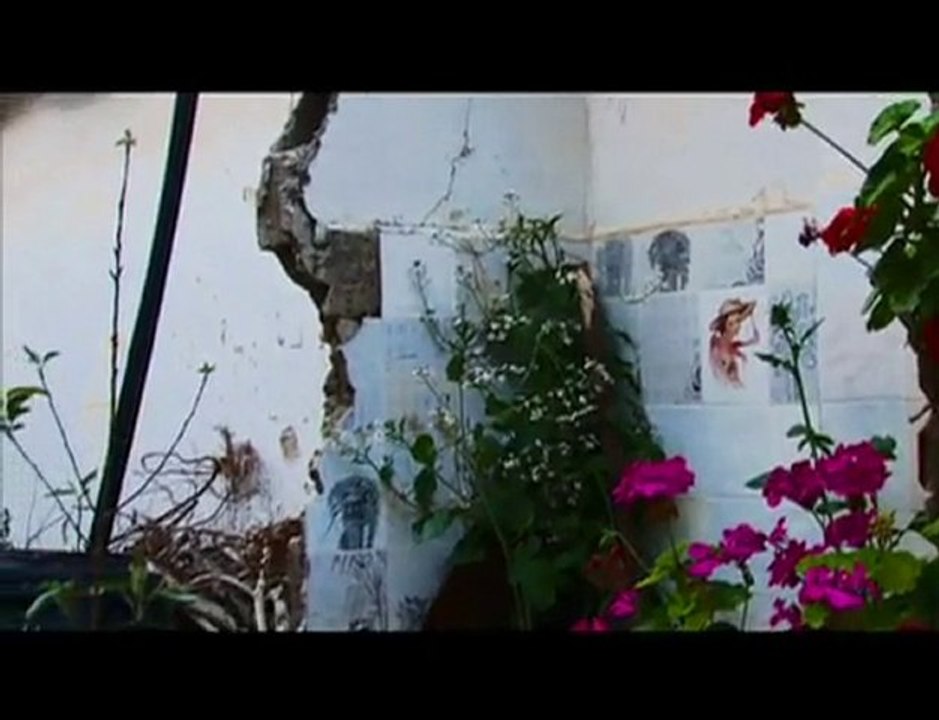 Roger Waters - "We Shall Overcome"