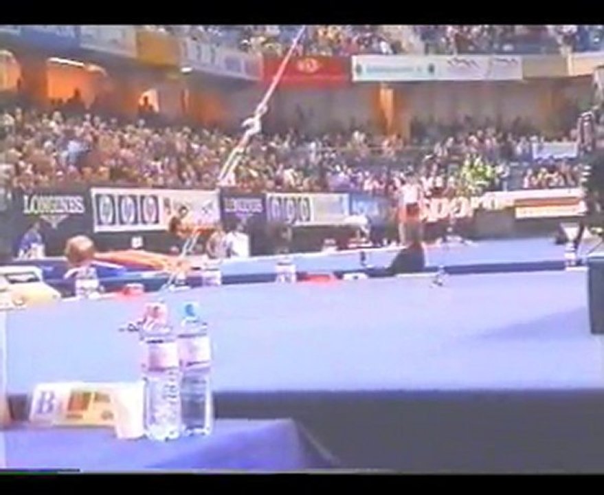 Gymnastics - 2002 World Championships - Vault - Tsukahara