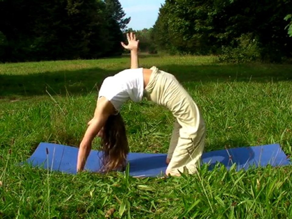 Chakrasana - Fortgeschrittene Yoga Übung