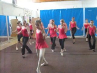 L'atelier danse du centre Georges-Brassens en répétition