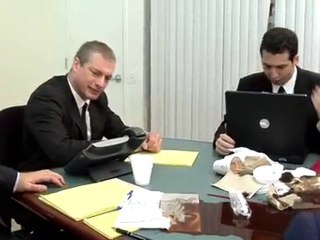 Que ce soit du café ren(/ersé  chez "PB" ou  huile de table.