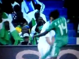 Nigerian player kung fu kicks greece player Kaita sent off