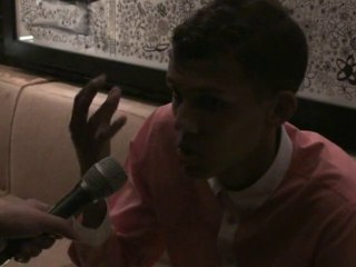 Interview de Stromae dans les coulisses du VIP Room