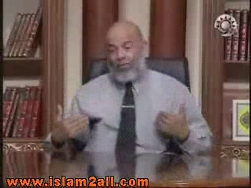 مقطع طريف للشيخ وجدي غنيم بتشرب سجاير ليه