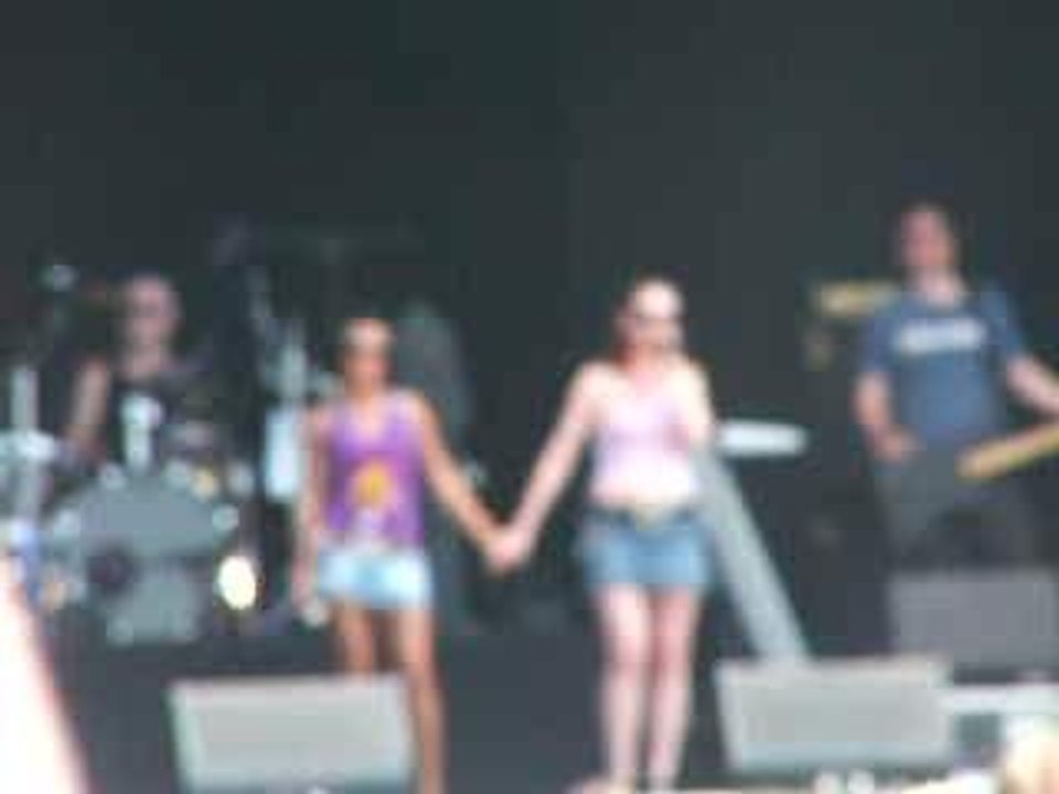 Tatu - Show me love 1 (live)