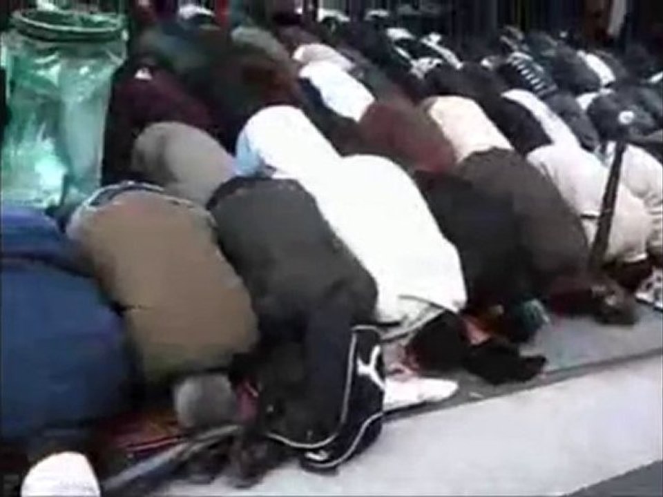 Touche pas à mon saucisson-pinard