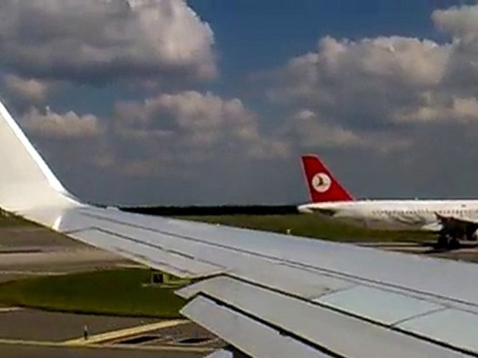 Air Algerie take off paris CDG rwy 26R to Algiers