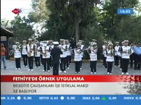 TRT HABER - İşe İstiklal Marşı ile başlıyorlar...