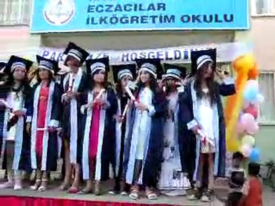 eczacilar-ilkogretim-okulu-2010-mezuniyet-partisi