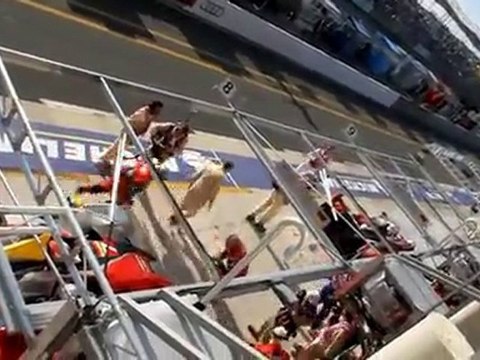 24 Heures du Mans Dumas Percute un cameraman