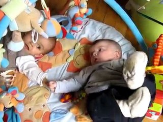 Partageons nos jeux !... enfin nos mains!