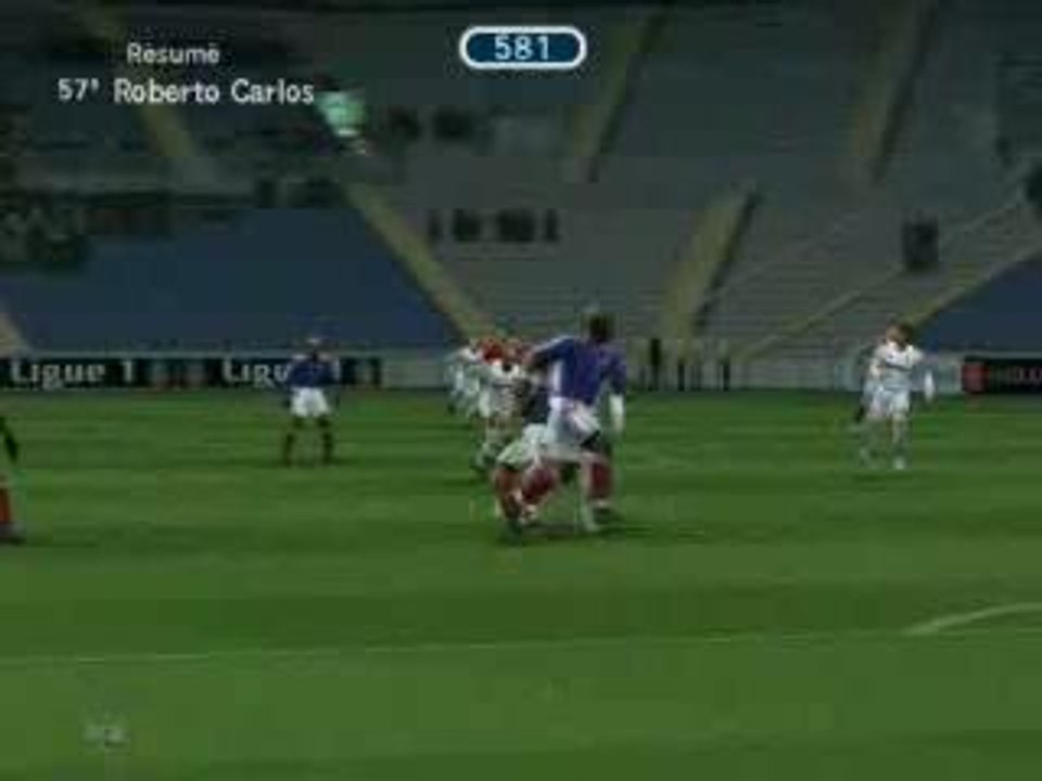 roberto frappe de loin.00