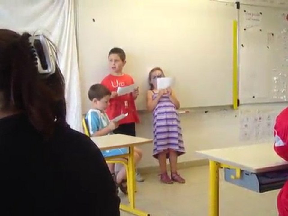 18 JUIN 2010 FETE ECOLE SPECTACLE JUSTIN 3