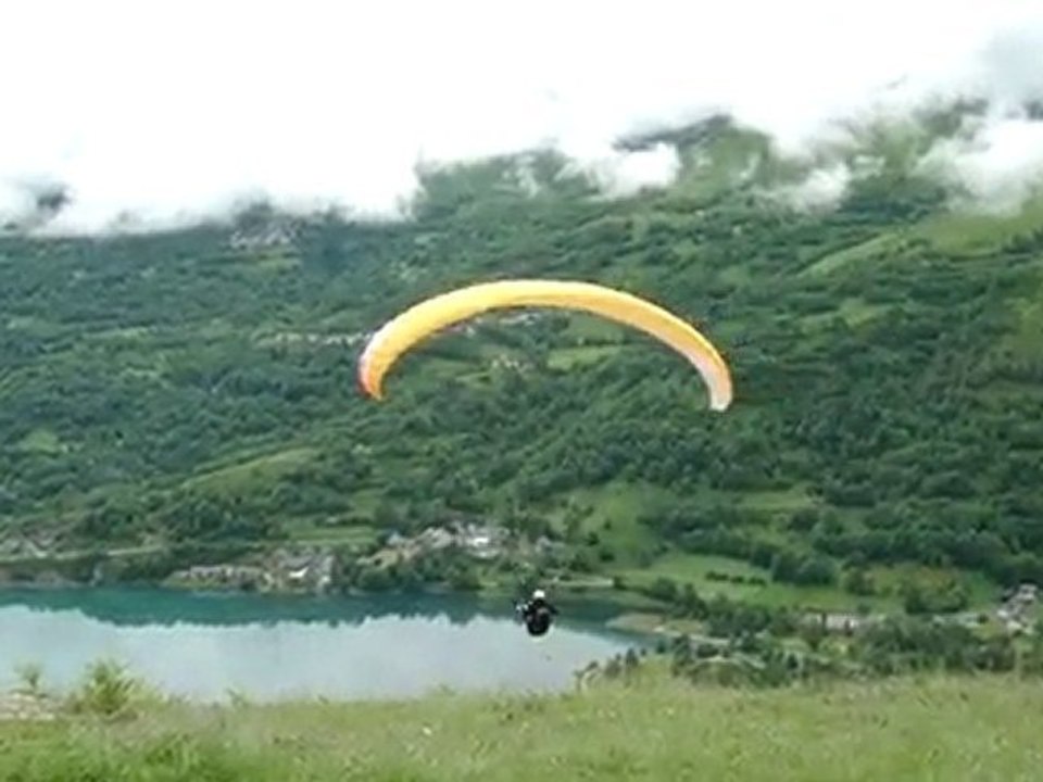 PAT IS AIRBORNE AGAIN!!! (FRENCH PYRENEES)