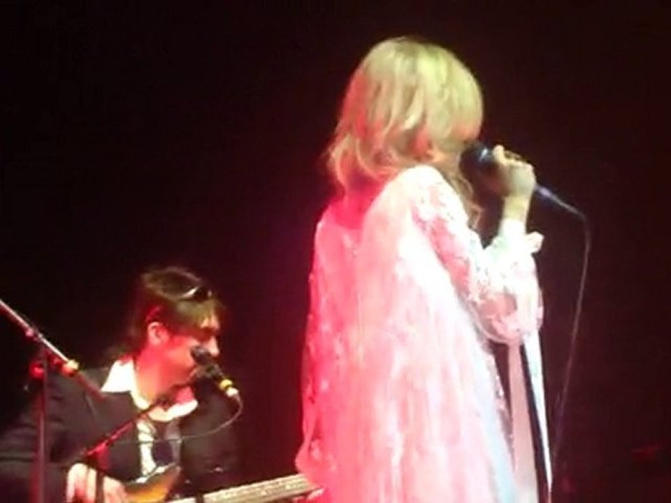 Fille d'Orient ou d'Occident / Au Féminin - Najoua Belyzel