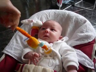 ZOE 2010_06_19 cool dans le transat