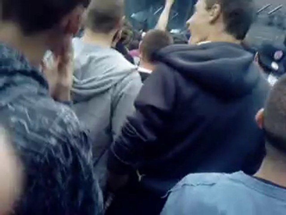 NTM au parc des princes ( Salif qui ouvrent le bal )