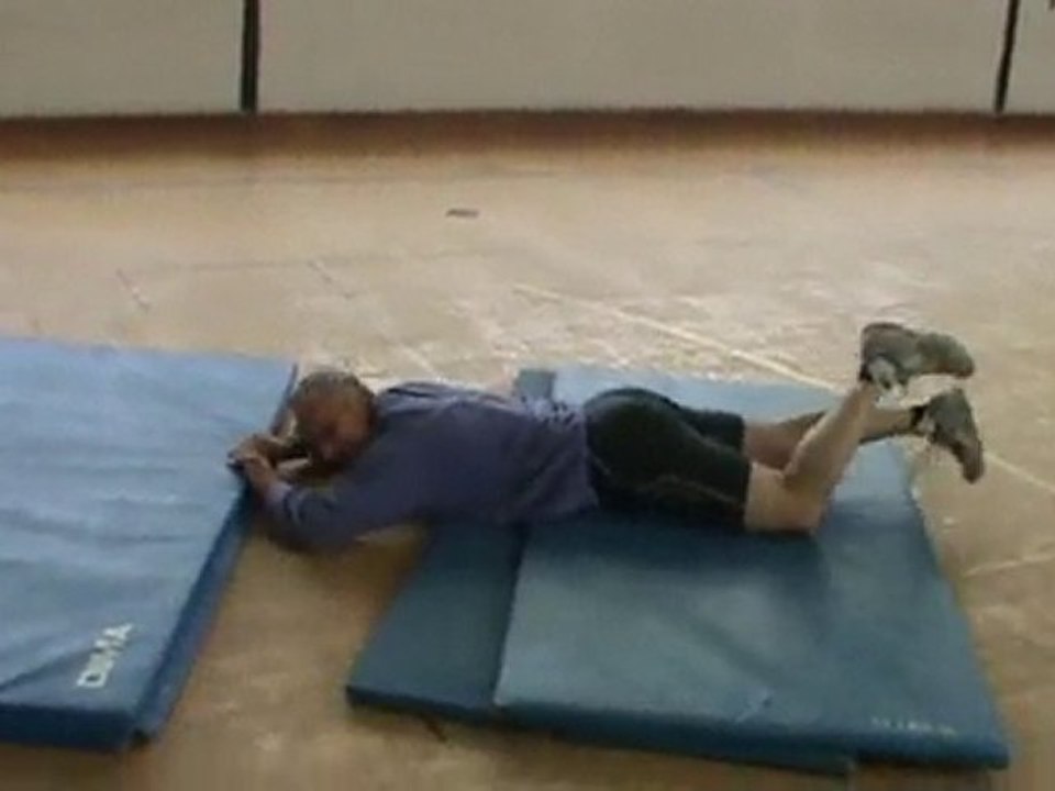 petite séance de bondissements....dominique dans ses oeuvres