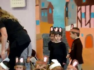 Jules au spectacle de l'école.