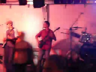 PINK MEDUSA CHANTE U2