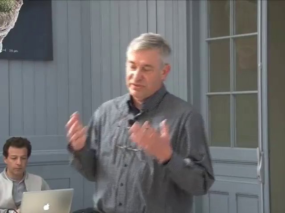 R. Pascal : Comprendre l'auto-organisation du vivant