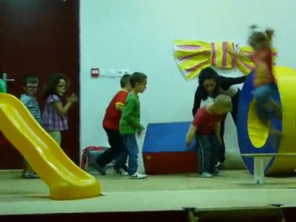 Juin 2010 - Spectacle CLAE : Au tour des garçons