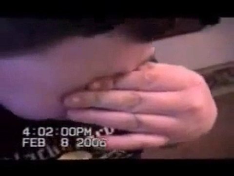 Dic Logo Scares Kid in Bed 3 Dic rickrolls kid (62110A)