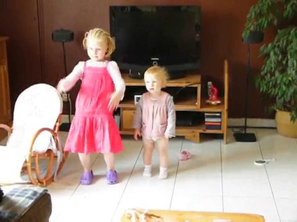 lucile et Camille fête "la fête de la musique" !!!