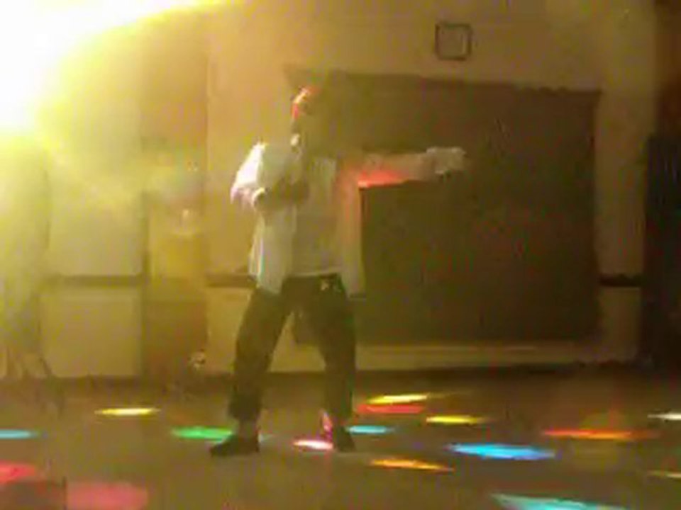 JULIEN NOWAK danse sur michael jackson