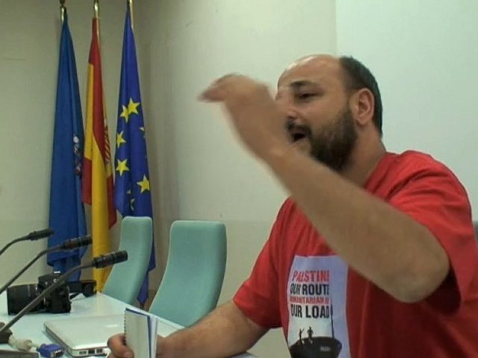 Charla de Manuel Tapial en Melilla