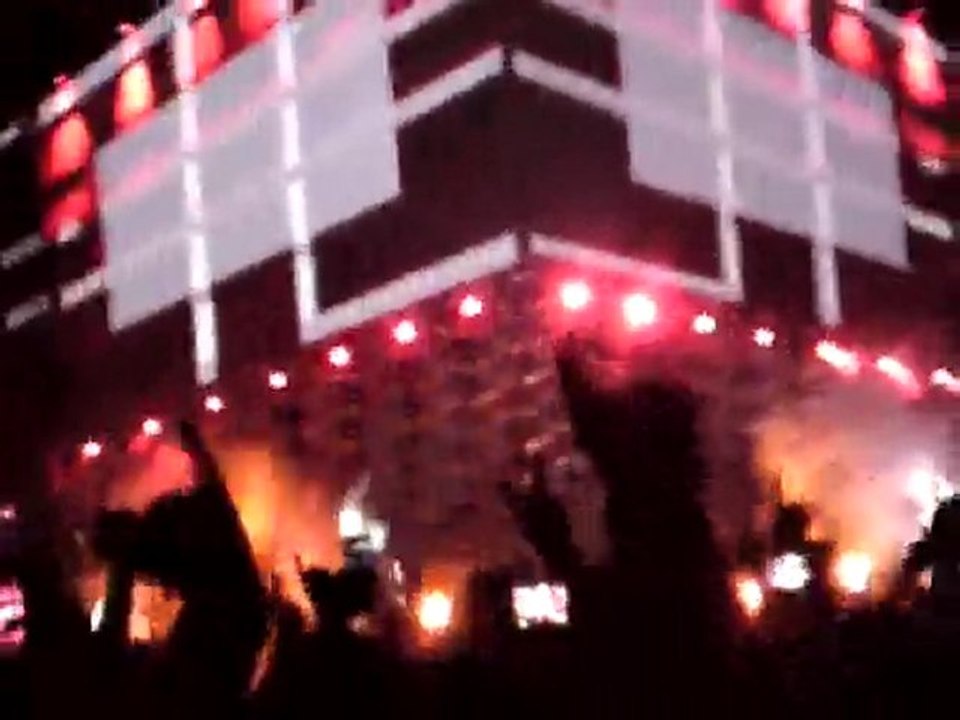 Muse - Intro Knights of Cydonia @Stade de France