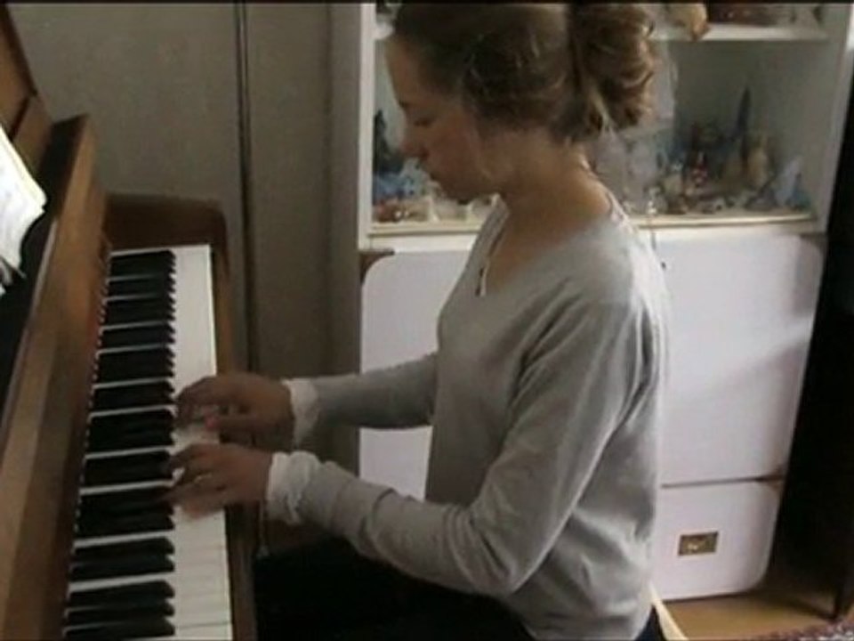 Anne au piano juin 2010