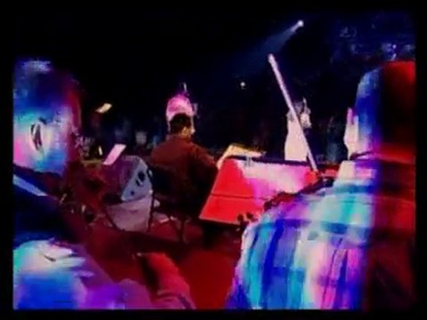 Grup Yorum - Gel ki Safaklar Tutussun