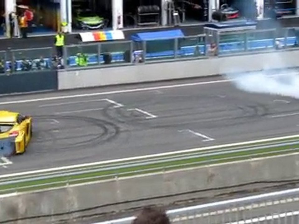 Megane trophy show @ WORLD SERIES by RENAULT 2010 MagnyCours