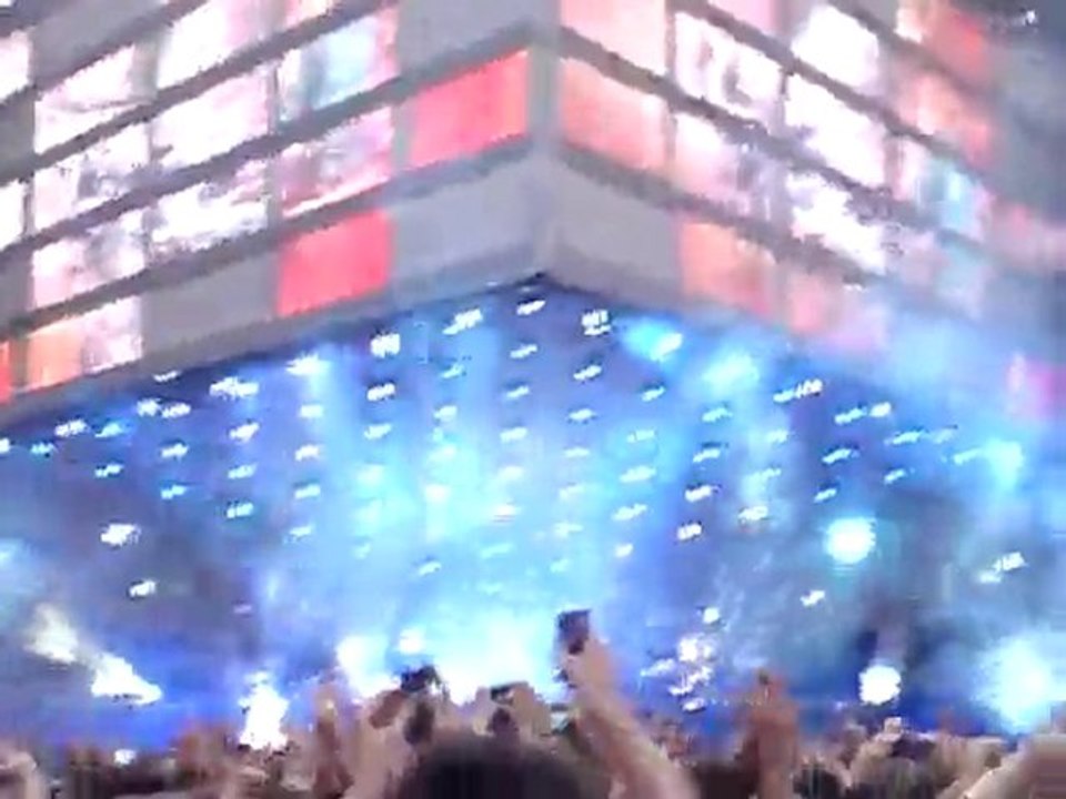 Muse - Fin Uprising + Supermassive Black Hole @SdF
