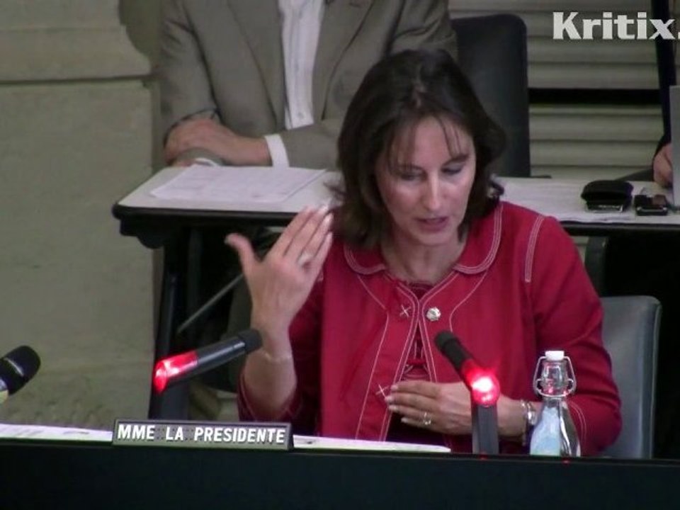 ségolène royal impose l'ordre financier juste à l'ump [2/5]