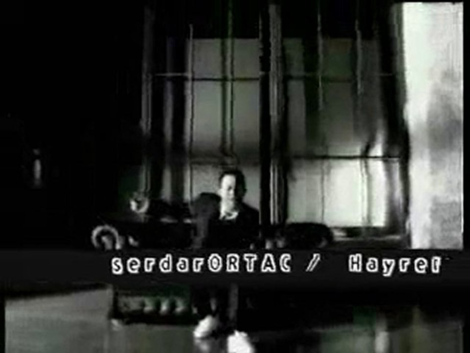 Serdar Ortaç Hayret Üzüldünmü-2007-(bemol08)