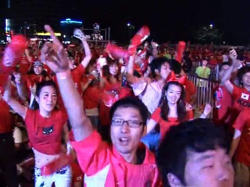 Euphorie nocturne parmi les supporters sud-coréens