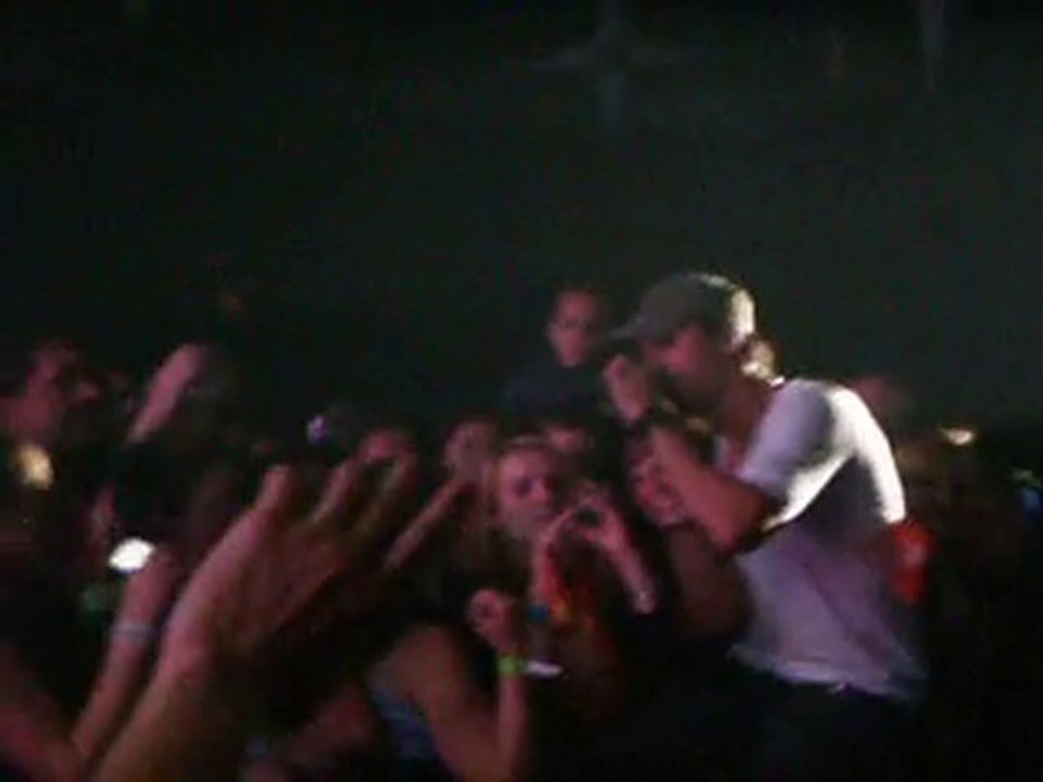 enrique iglesias a Disneyland paris le 19/06/2010