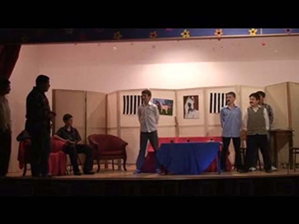 Bozkurt İlköğretim Okulu kabare tiyatrosu 2010